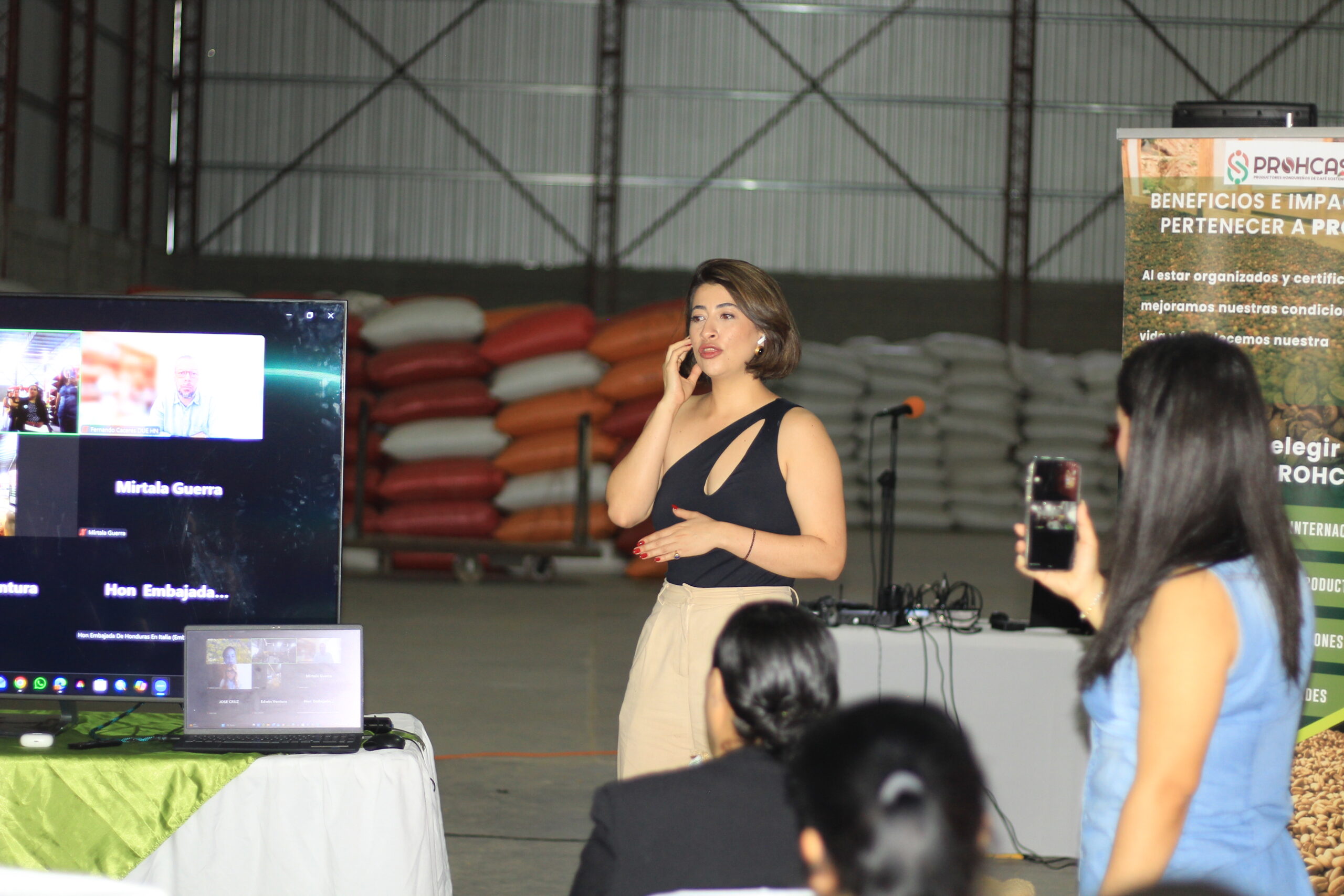 Primer contenedor de café producido 100% mujeres, Libre de Desforestación y Carbono Neutral