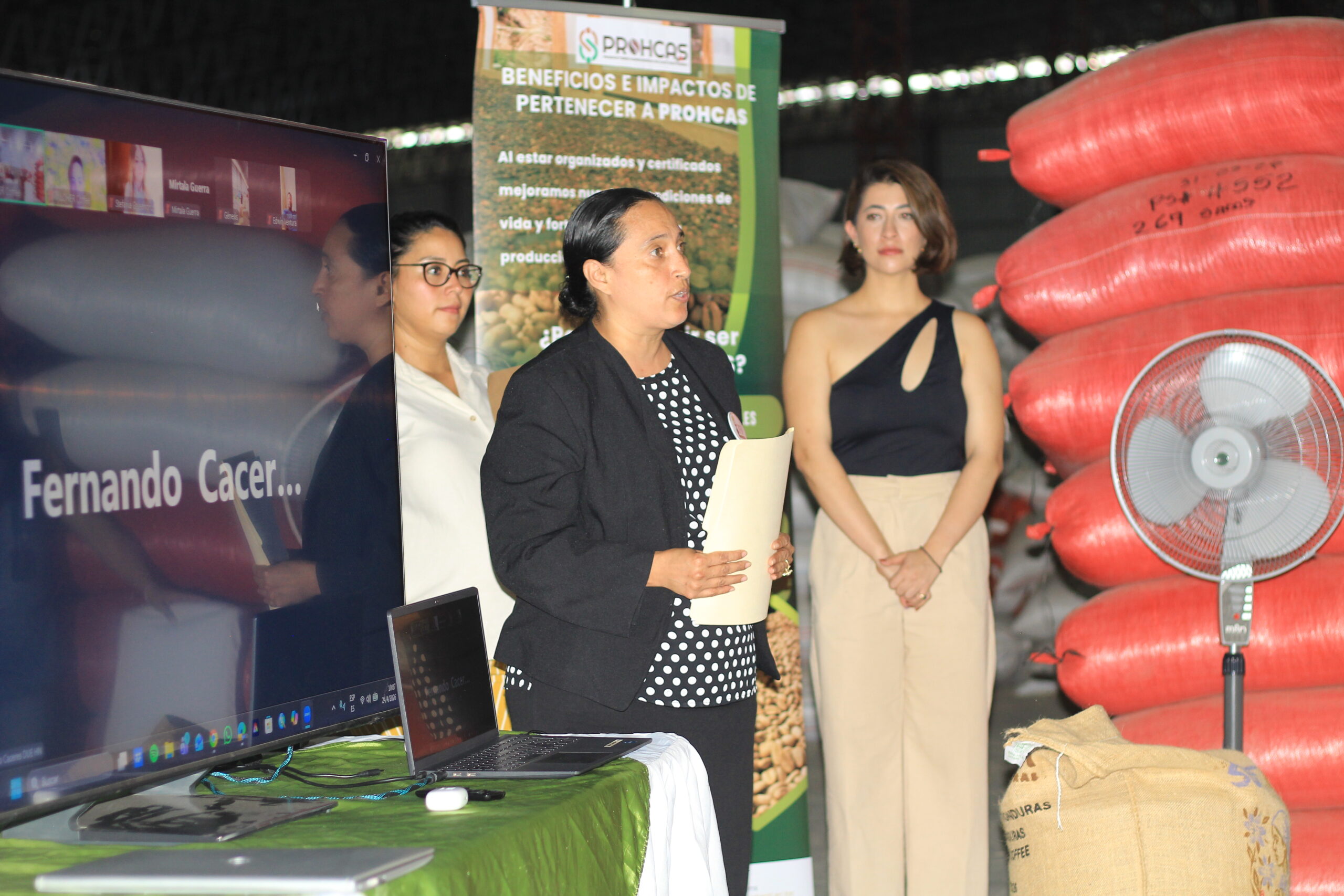 Primer contenedor de café producido 100% mujeres, Libre de Desforestación y Carbono Neutral